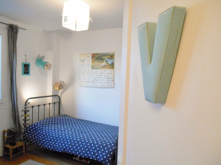 Couette étoiles, détails déco pour garçon